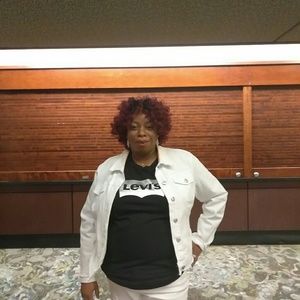 Meet your Posher, Renee